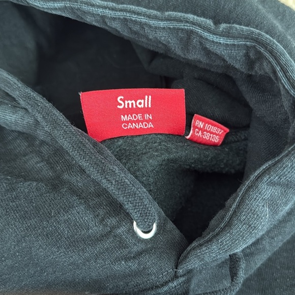 SUPREME Black Hoodie - small - Picture 5 of 5